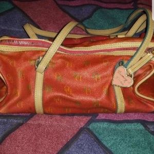 vtg.Dooney Bourke bag (preown good condition)